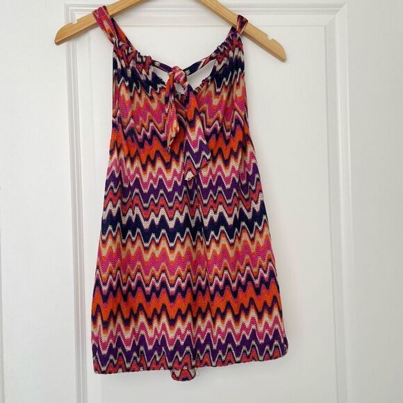 Trina Turk spacy zigzag halter top size Large - Picture 5 of 5
